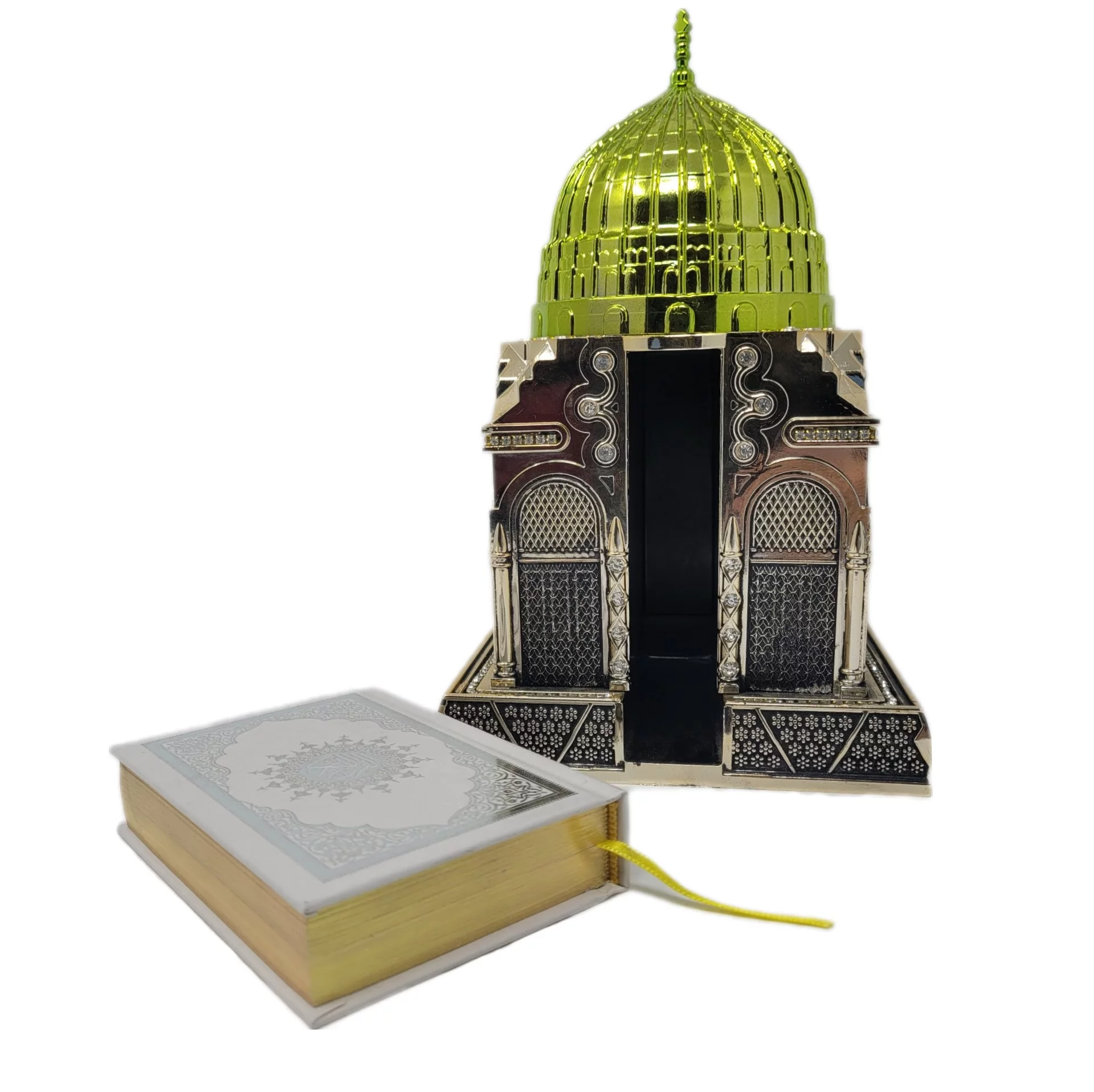 Masjid Nabawi with Quran - Image 3